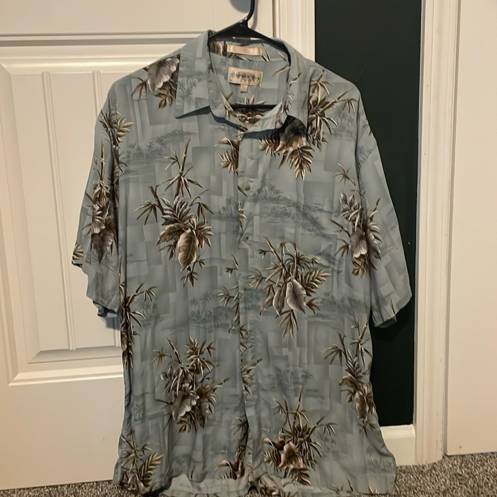 Men’s Hawaiian polo